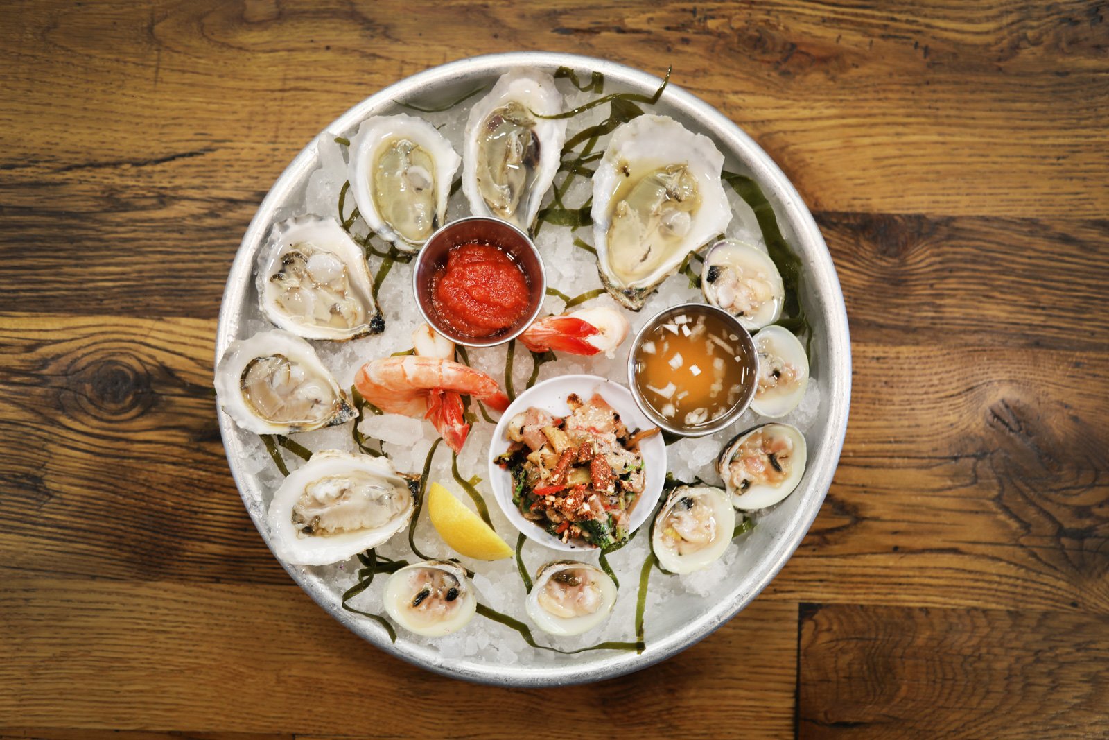 oysters with lemon and other garnishes